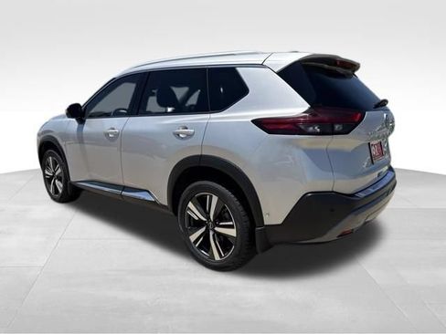 Used 2023 Nissan Rogue SL w/ SL Premium Package FWD image 5