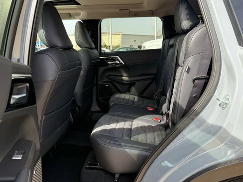 New 2026 Mitsubishi Outlander Trail Edition image 22