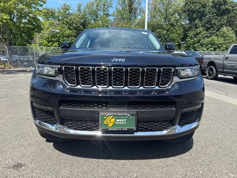 Used 2023 Jeep Grand Cherokee L Limited AWD/4WD image 2