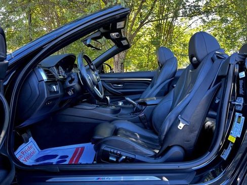 Used 2016 BMW M4 Convertible image 26