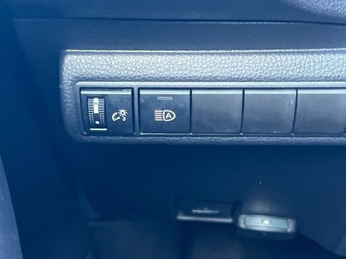 Used 2024 Toyota Corolla SE w/ SE Premium Package FWD image 30