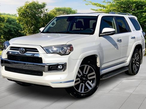 Used 2021 Toyota 4Runner Limited image 1