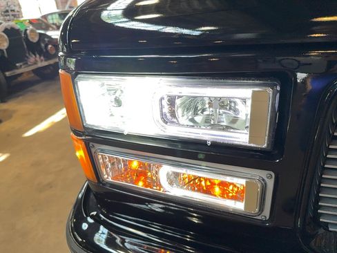 Used 1995 GMC Yukon SLE image 86