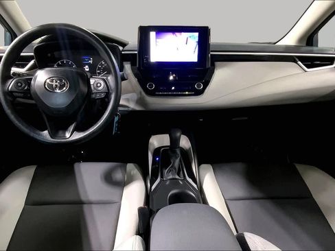 Used 2025 Toyota Corolla LE FWD image 16