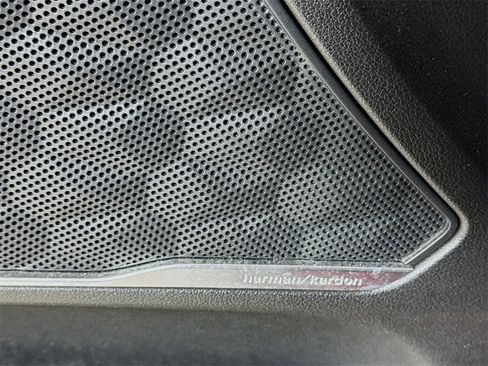 Used 2023 Hyundai Santa Fe SEL w/ Premium Package image 17