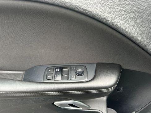 Used 2018 Dodge Challenger SXT image 12