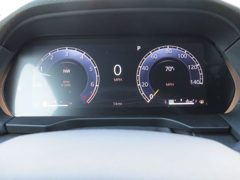 New 2025 Jeep Grand Cherokee Altitude image 24