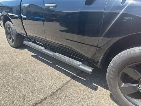 Used 2015 RAM 1500 Express w/ Black Ram 1500 Express Group AWD/4WD image 3
