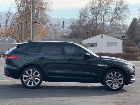 Used 2017 Jaguar F-PACE R-Sport image 4