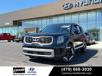 Used 2023 Kia Telluride S video 1