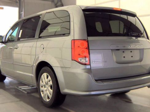 Used 2017 Dodge Grand Caravan SE w/ Power Window Group FWD image 7