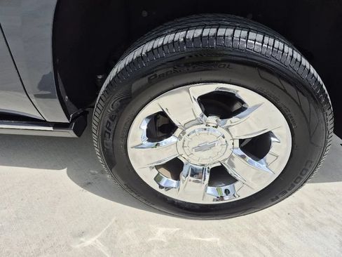 Used 2020 Chevrolet Suburban Premier RWD image 8