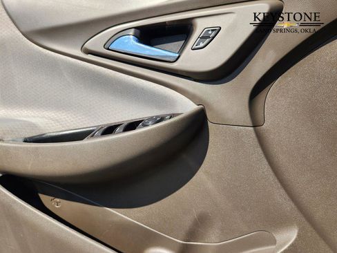 Used 2022 Chevrolet Malibu LT image 24