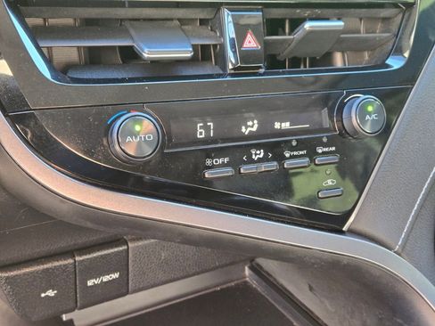 Used 2021 Toyota Camry SE image 27