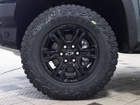 New 2026 Chevrolet Silverado 1500 ZR2 image 31