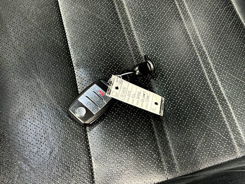 Used 2019 Kia Sorento EX AWD/4WD image 40