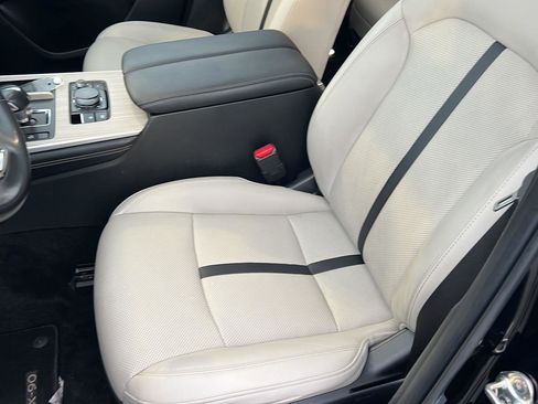 Used 2024 MAZDA CX-90 Plug-In Hybrid w/ Premium Pkg AWD/4WD image 32