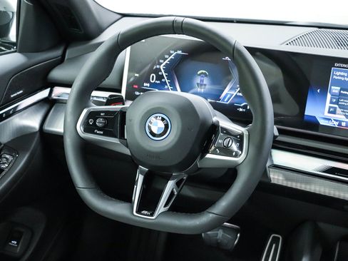 New 2027 BMW i5 M60 w/ M Sport Package RWD image 15