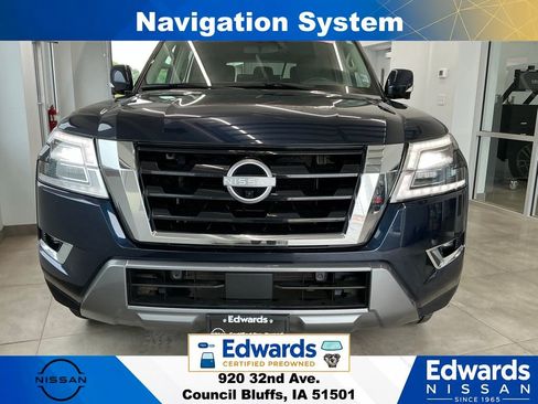 Used 2023 Nissan Armada SL AWD/4WD image 3