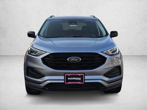 Used 2024 Ford Edge SE w/ Black Appearance Package image 6