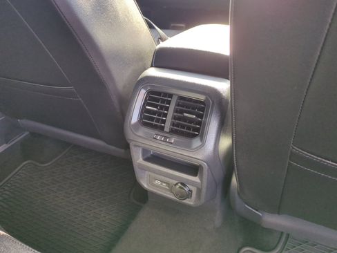 Used 2023 Volkswagen Tiguan SE R-Line image 31