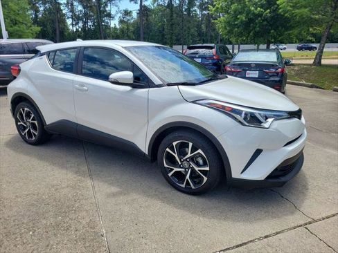 Certified 2018 Toyota C-HR XLE image 8