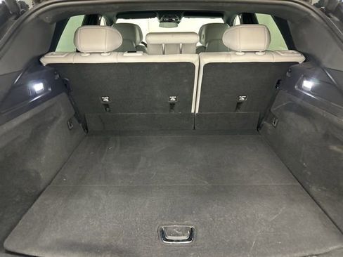 Used 2024 Cadillac Lyriq Luxury image 33