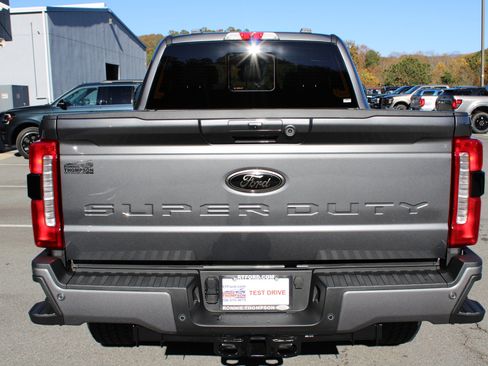 New 2026 Ford F350 Lariat w/ Black Appearance Package image 4