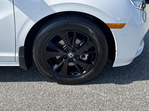 Certified 2024 Honda Odyssey Sport image 13