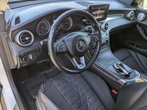 Used 2018 Mercedes-Benz GLC 300 4MATIC Coupe image 10