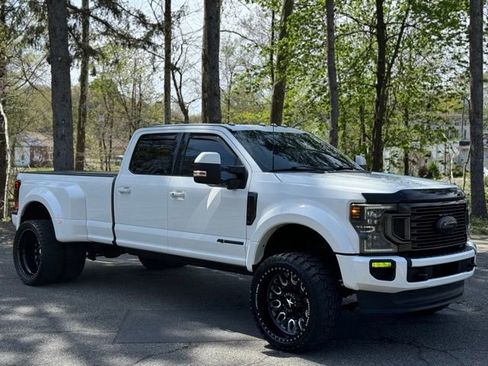 Used 2022 Ford F450 Platinum w/ FX4 Off-Road Package AWD/4WD image 3