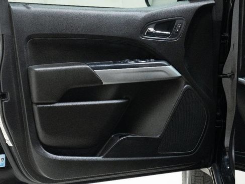 Used 2021 Chevrolet Colorado LT w/ LT Convenience Package AWD/4WD image 20