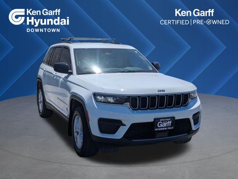 Used 2023 Jeep Grand Cherokee Laredo w/ Luxury Tech Group I AWD/4WD image 1