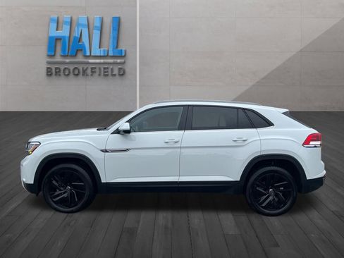 Certified 2022 Volkswagen Atlas Cross Sport SE image 4