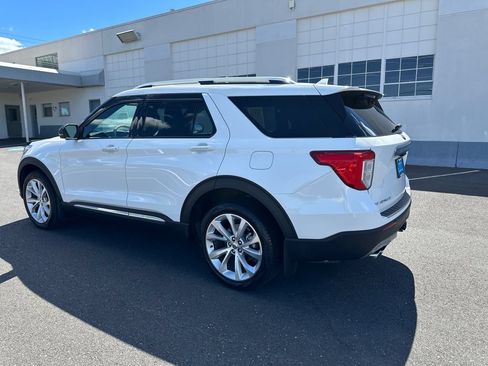 Used 2024 Ford Explorer Platinum w/ Technology Package AWD/4WD image 4