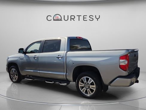 Used 2017 Toyota Tundra Platinum image 3