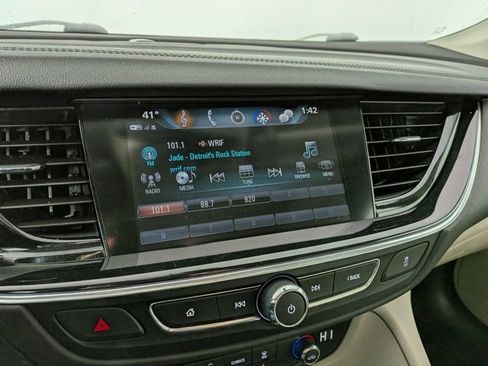 Used 2018 Buick Regal Preferred w/ Driver Confidence Package #1 image 20