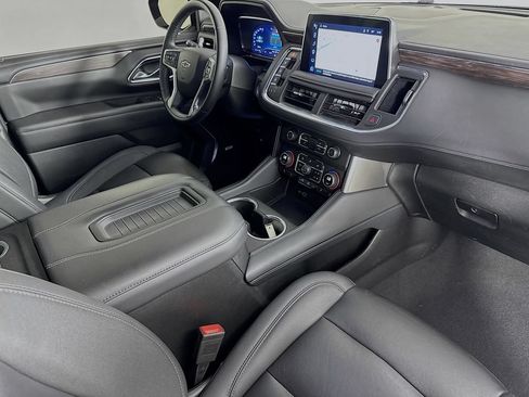 Used 2024 Chevrolet Suburban Z71 AWD/4WD image 38