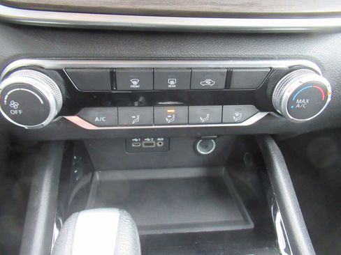 Used 2024 Nissan Altima 2.5 SV image 34