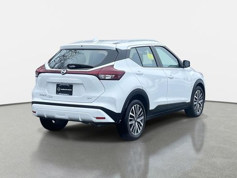 Used 2021 Nissan Kicks SV image 5