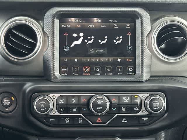 Used 2022 Jeep Wrangler Unlimited Sahara w/ LED Lighting Group AWD/4WD image 15