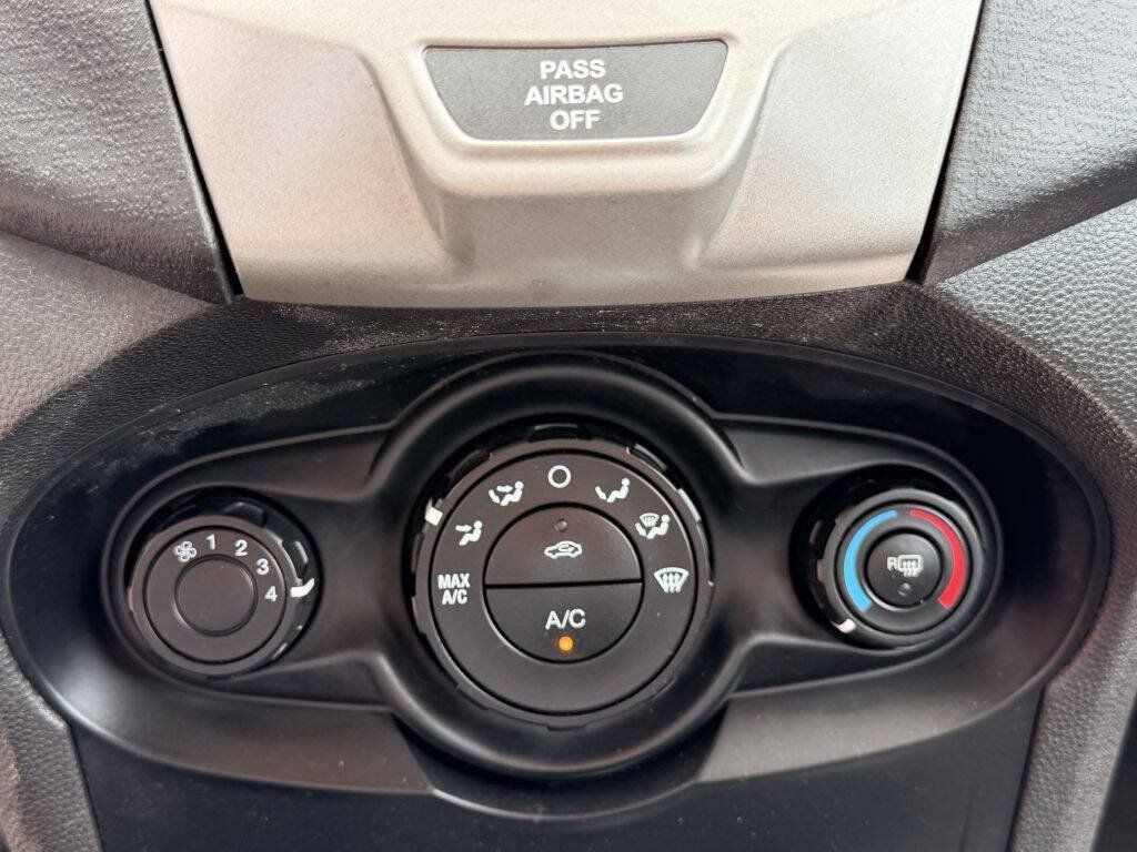 Used 2011 Ford Fiesta SE w/ 202A Rapid Spec Order Code FWD image 16
