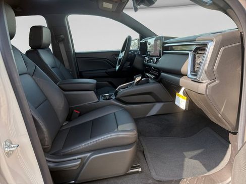 New 2026 GMC Canyon Elevation w/ Convenience Package RWD image 17
