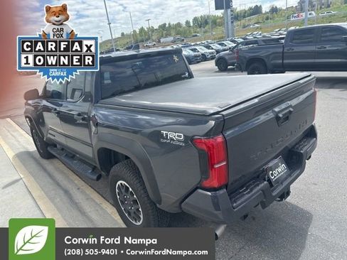 Used 2025 Toyota Tacoma TRD Off-Road AWD/4WD image 5