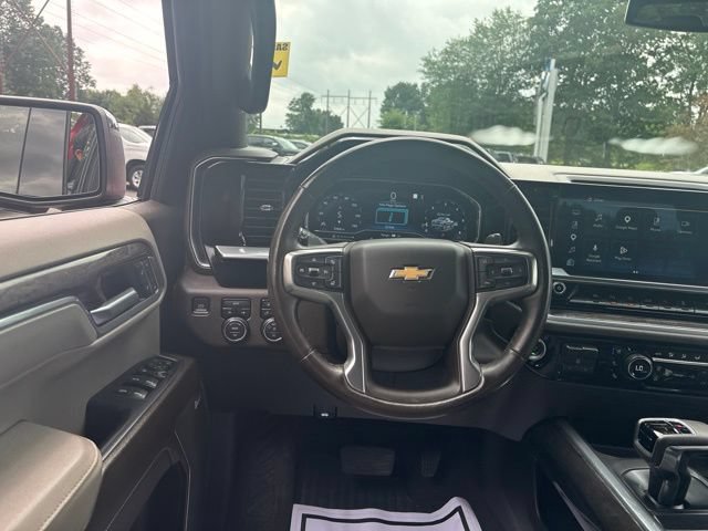 Used 2023 Chevrolet Silverado 1500 LTZ AWD/4WD image 13