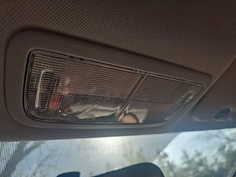 Used 2015 Honda Civic SE image 16