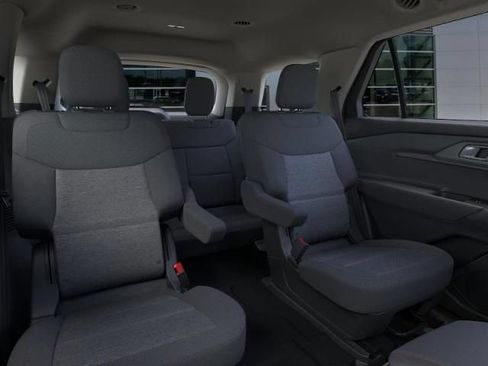 New 2026 Ford Explorer Active RWD image 11