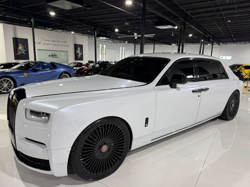 Used 2018 Rolls-Royce Phantom Extended Wheelbase image 3