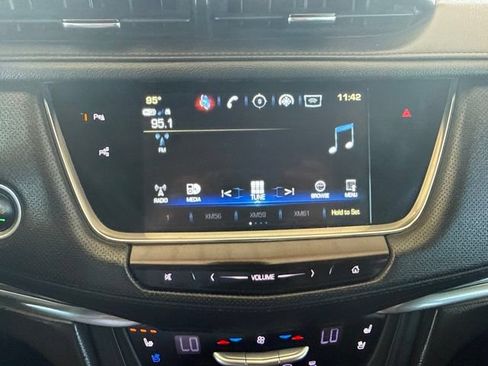 Used 2019 Cadillac XT5 Premium Luxury w/ Sport Package FWD image 19