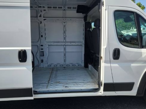 Used 2026 RAM ProMaster 2500 w/ Convenience Group FWD image 6